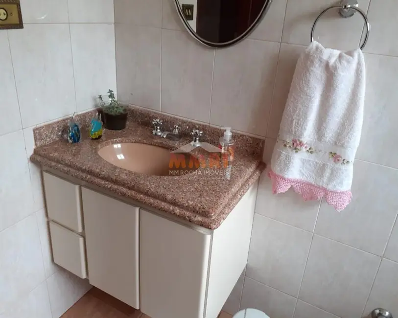 Chácara com 3 quartos à venda, 2360m2 em Aracoiaba Da Serra - SP - imagem 6 Foto 6 de Chácara com 3 quartos à venda, 2360m2 em Aracoiaba Da Serra - SP