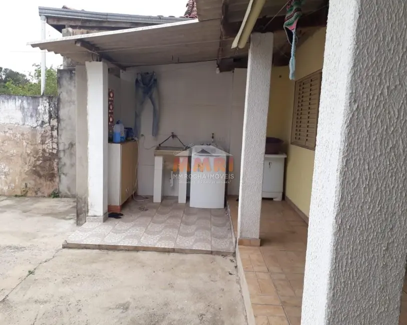 Foto 3 de Casa com 2 quartos à venda, 300m2 em Aracoiaba Da Serra - SP