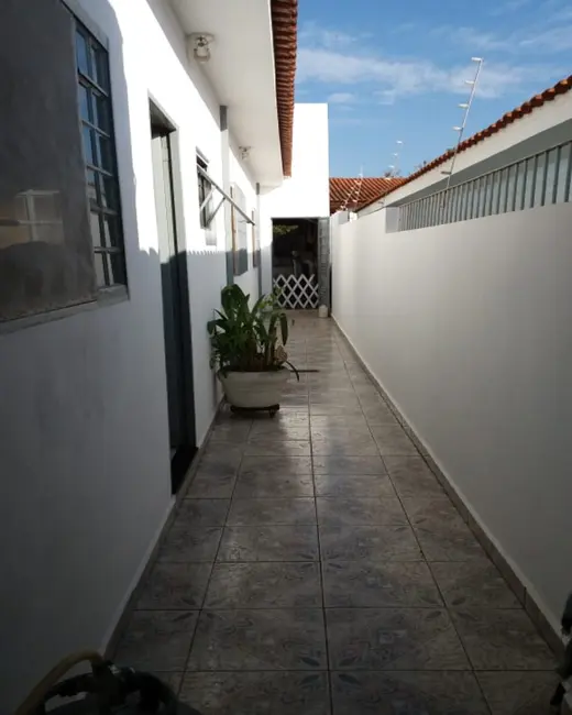 Casa com 2 quartos à venda, 250m2 em Vila Regina, Itapetininga - SP - imagem 4 Foto 4 de Casa com 2 quartos à venda, 250m2 em Vila Regina, Itapetininga - SP