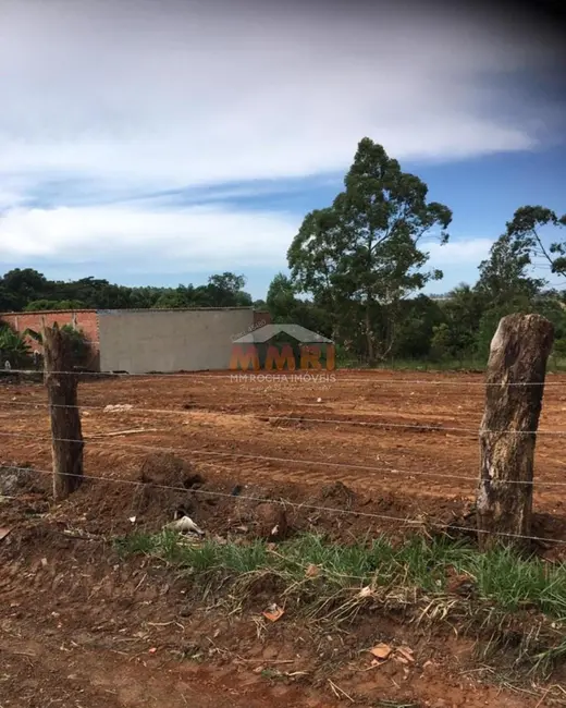 Foto 3 de Terreno / Lote à venda, 800m2 em Aracoiaba Da Serra - SP
