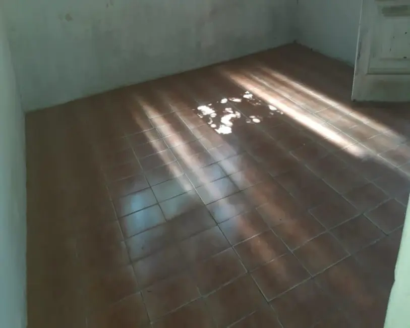 Foto 6 de Casa com 2 quartos à venda, 275m2 em Aracoiaba Da Serra - SP