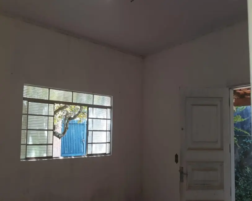 Foto 2 de Casa com 2 quartos à venda, 275m2 em Aracoiaba Da Serra - SP