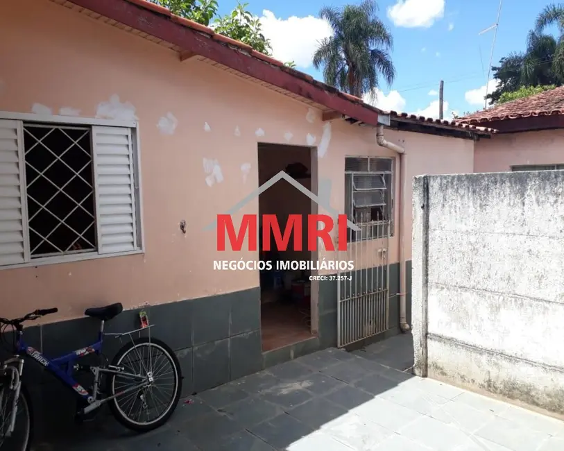 Foto 1 de Casa com 3 quartos à venda, 300m2 em Aracoiaba Da Serra - SP