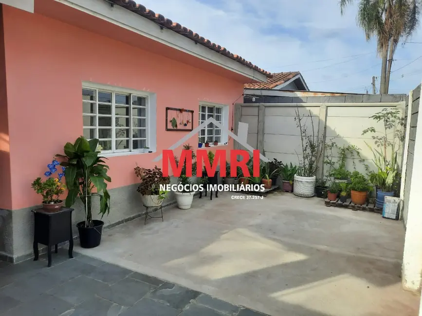 Foto 1 de Casa com 3 quartos à venda, 300m2 em Aracoiaba Da Serra - SP