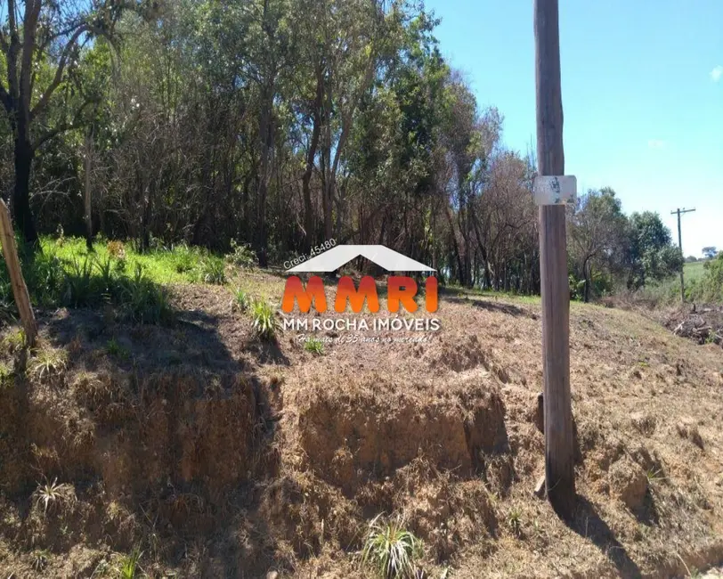 Foto 2 de Terreno / Lote à venda, 1500m2 em Aracoiaba Da Serra - SP