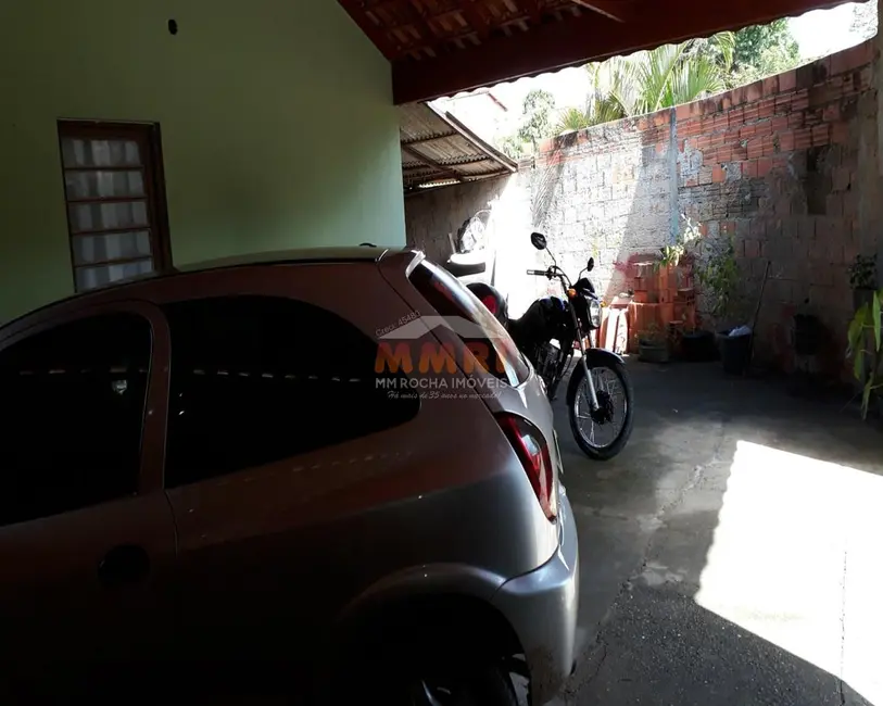 Foto 1 de Casa com 3 quartos à venda, 196m2 em Aracoiaba Da Serra - SP