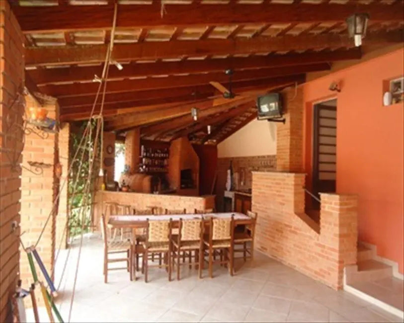 Foto 3 de Chácara com 3 quartos à venda, 373m2 em Aracoiaba Da Serra - SP