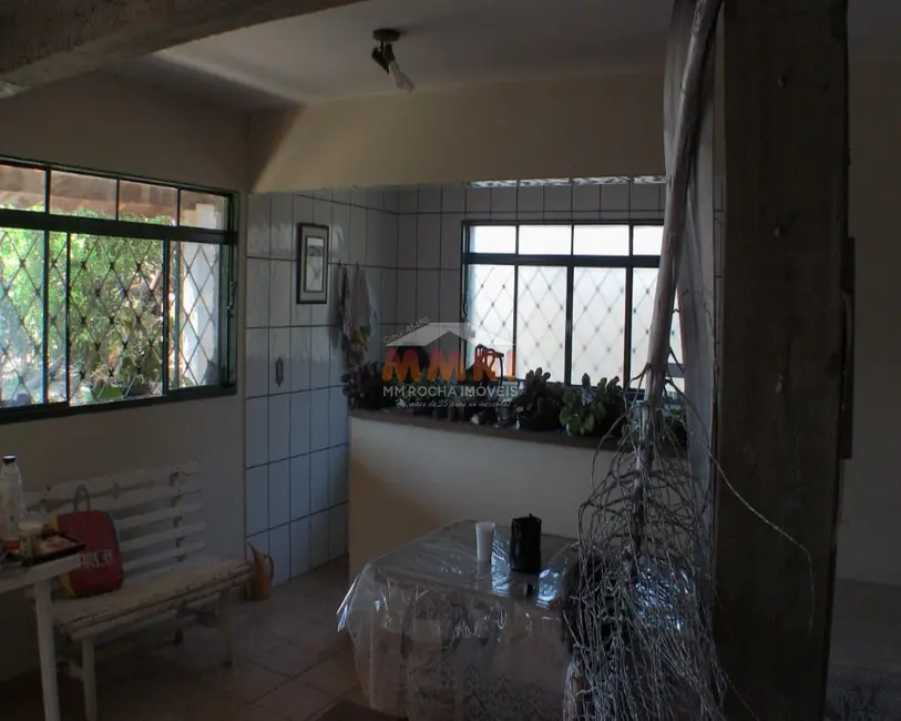 Chácara com 3 quartos à venda, 2000m2 em Sarapui - SP - imagem 7 Foto 7 de Chácara com 3 quartos à venda, 2000m2 em Sarapui - SP