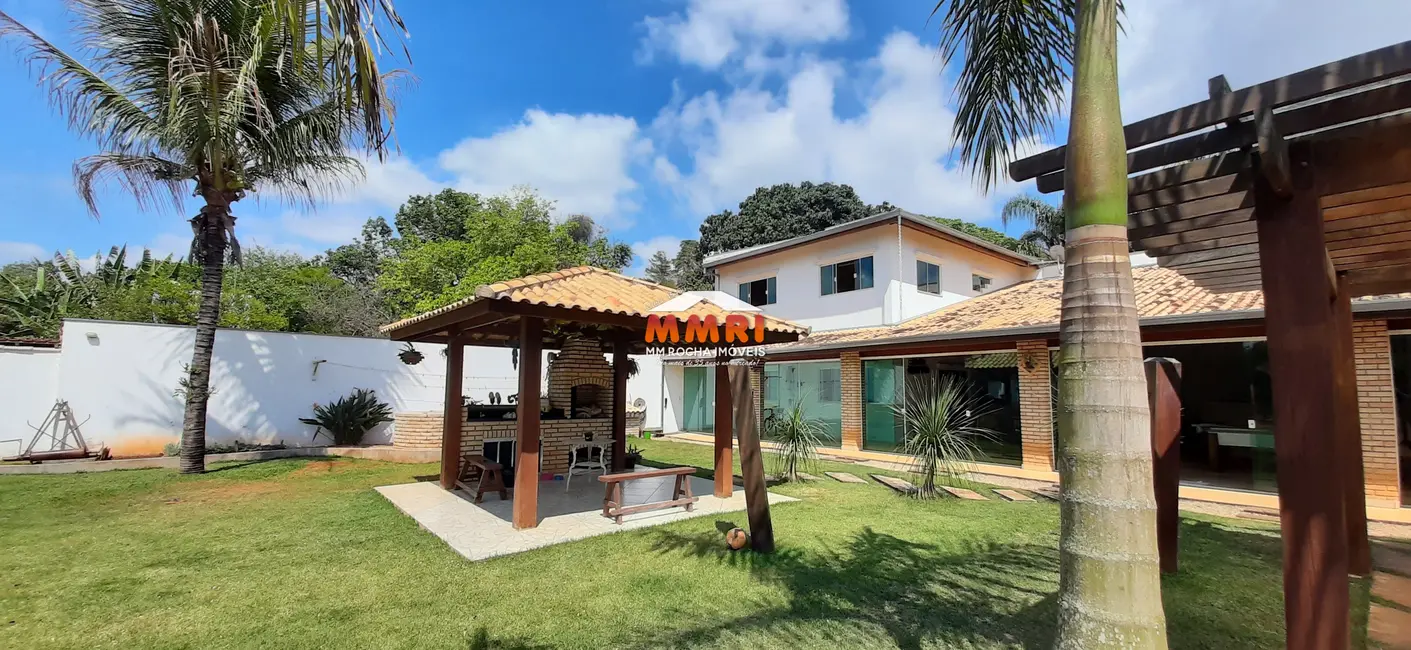 Foto 1 de Chácara com 3 quartos à venda, 1100m2 em Aracoiaba Da Serra - SP
