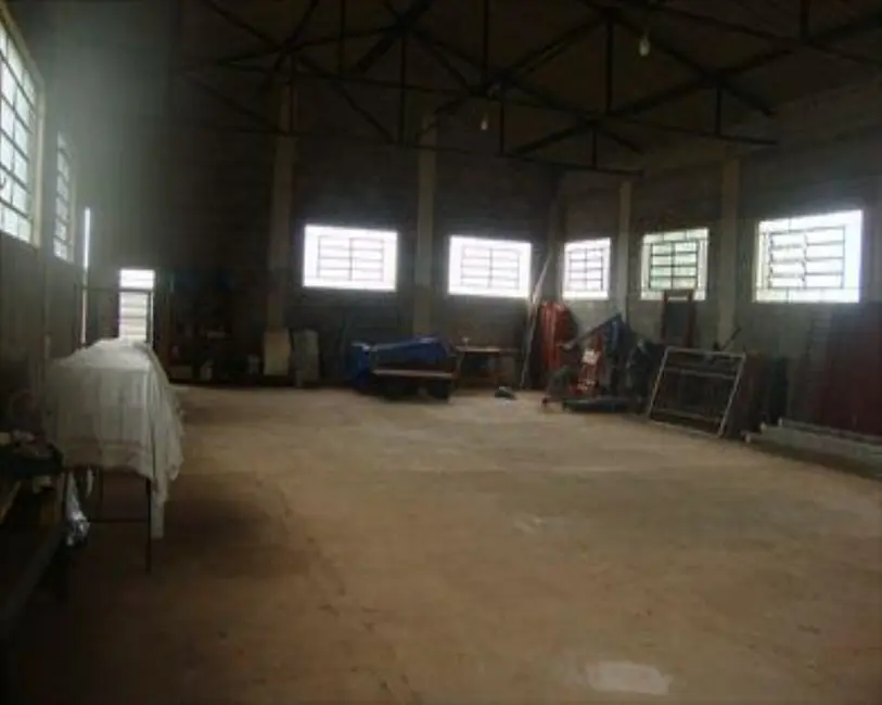 Foto 3 de Chácara com 6 quartos à venda, 6000m2 em Aracoiaba Da Serra - SP