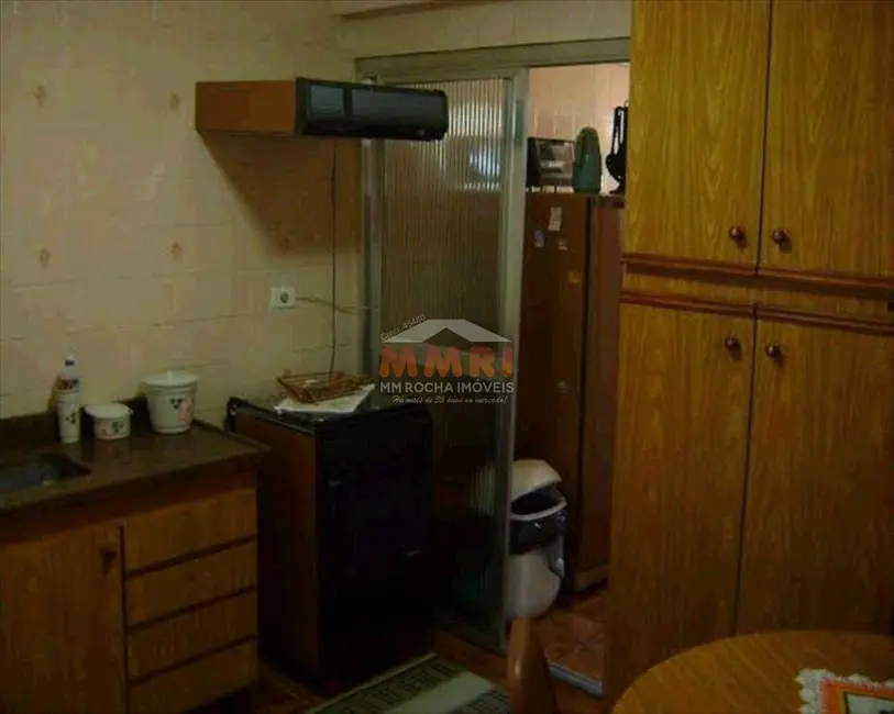 Foto 6 de Apartamento com 3 quartos à venda, 85m2 em Guaruja - SP