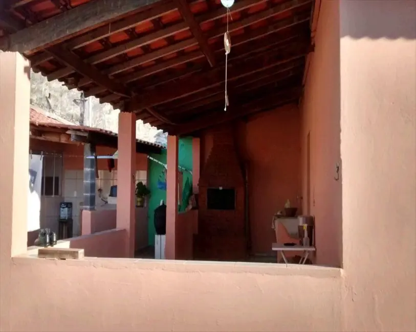 Foto 8 de Casa com 2 quartos à venda, 73m2 em Centro, Capela Do Alto - SP