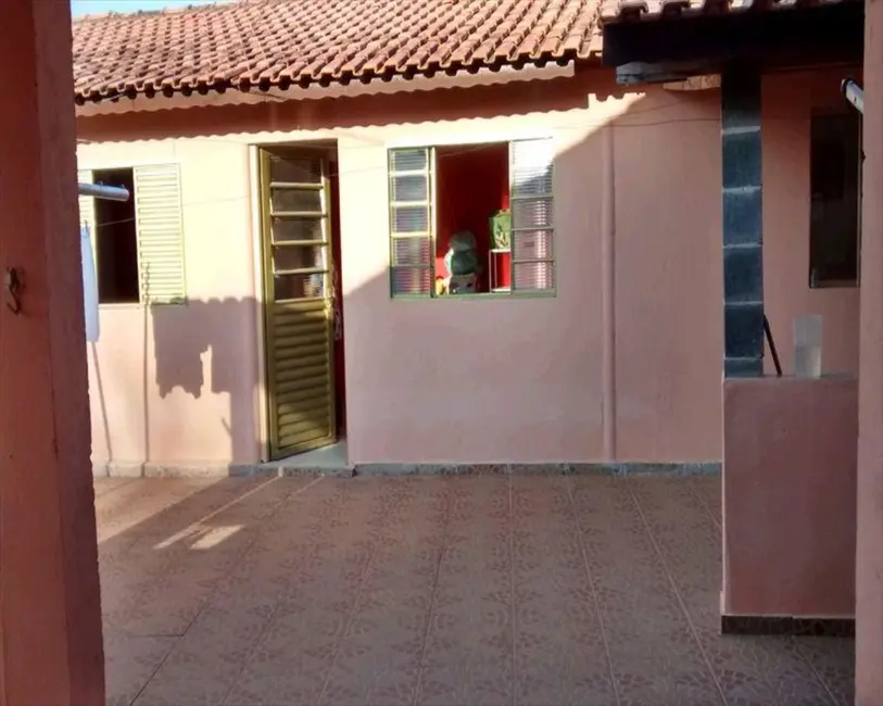 Foto 4 de Casa com 2 quartos à venda, 73m2 em Centro, Capela Do Alto - SP