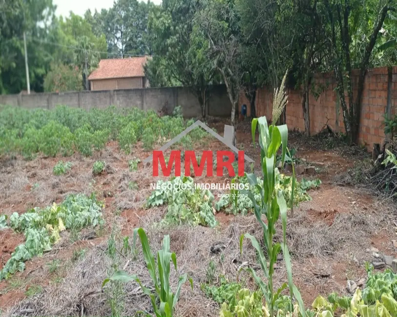 Foto 1 de Terreno / Lote à venda, 393m2 em Aracoiaba Da Serra - SP
