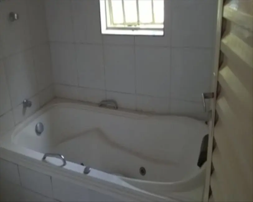 Sobrado com 3 quartos à venda, 583m2 em Vila Jussara Maria, Avare - SP - imagem 4 Foto 4 de Sobrado com 3 quartos à venda, 583m2 em Vila Jussara Maria, Avare - SP