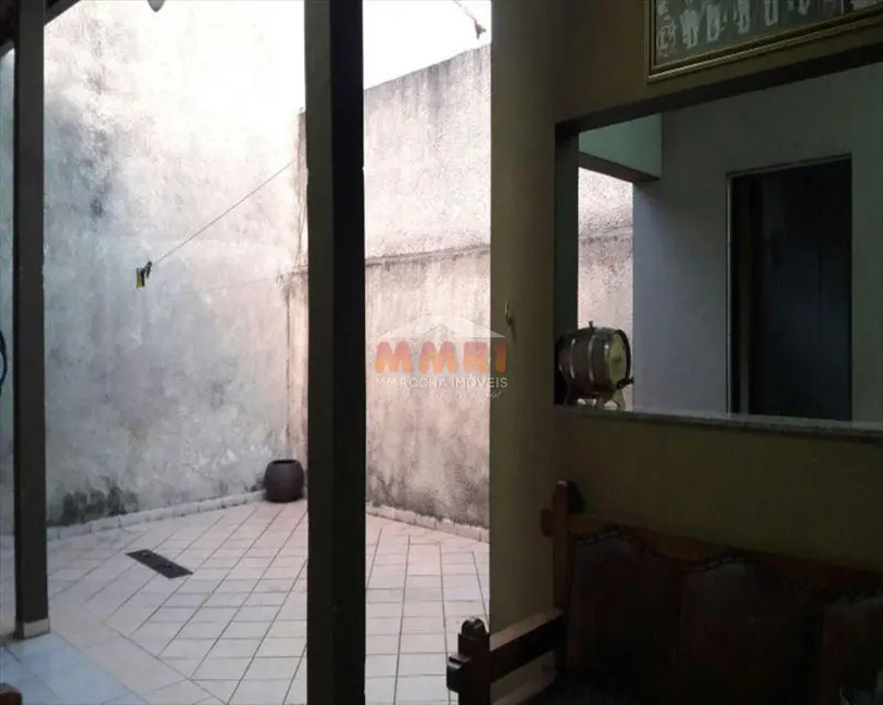 Sobrado com 6 quartos à venda, 200m2 em Jardim Brasilândia, Sorocaba - SP - imagem 6 Foto 6 de Sobrado com 6 quartos à venda, 200m2 em Jardim Brasilândia, Sorocaba - SP