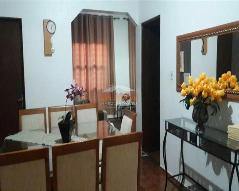 Sobrado com 6 quartos à venda, 200m2 em Jardim Brasilândia, Sorocaba - SP - imagem 4 Foto 4 de Sobrado com 6 quartos à venda, 200m2 em Jardim Brasilândia, Sorocaba - SP