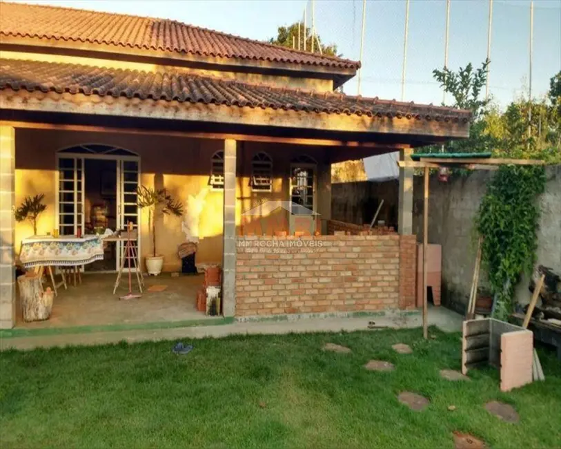 Foto 2 de Chácara com 2 quartos à venda, 1090m2 em Aracoiaba Da Serra - SP