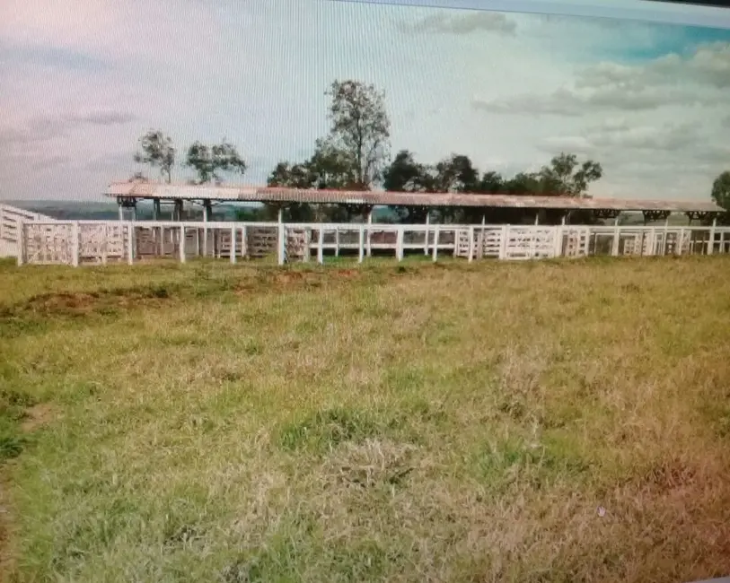 Foto 1 de Fazenda / Haras com 1 quarto à venda, 648m2 em Echapora - SP