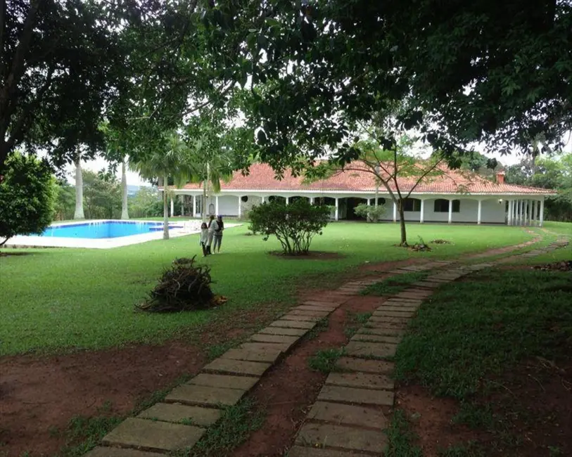 Foto 1 de Fazenda / Haras com 6 quartos à venda, 364m2 em Centro, Itapetininga - SP