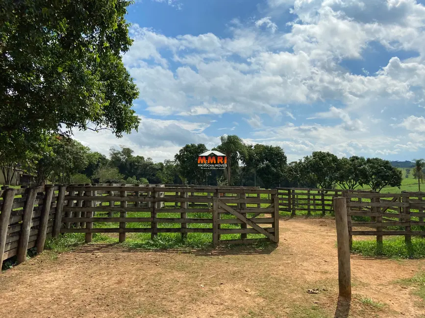 Sítio / Rancho com 2 quartos à venda, 17m2 em Aracoiaba Da Serra - SP - imagem 3 Foto 3 de Sítio / Rancho com 2 quartos à venda, 17m2 em Aracoiaba Da Serra - SP