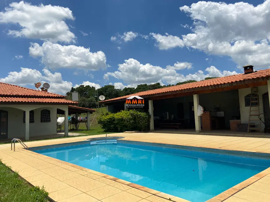 Foto 3 de Sítio / Rancho com 4 quartos à venda, 17000m2 em Aracoiaba Da Serra - SP