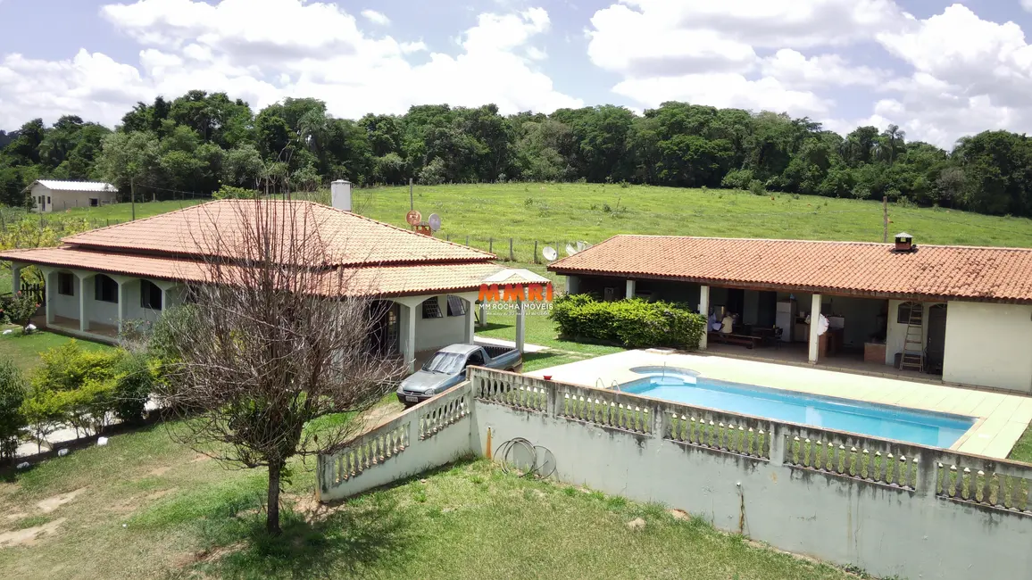 Foto 4 de Sítio / Rancho com 4 quartos à venda, 17000m2 em Aracoiaba Da Serra - SP