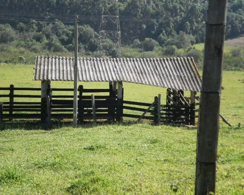 Sítio / Rancho com 1 quarto à venda, 10m2 em Pilar Do Sul - SP - imagem 9 Foto 9 de Sítio / Rancho com 1 quarto à venda, 10m2 em Pilar Do Sul - SP