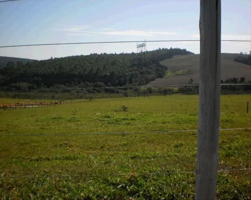Sítio / Rancho com 1 quarto à venda, 10m2 em Pilar Do Sul - SP - imagem 3 Foto 3 de Sítio / Rancho com 1 quarto à venda, 10m2 em Pilar Do Sul - SP