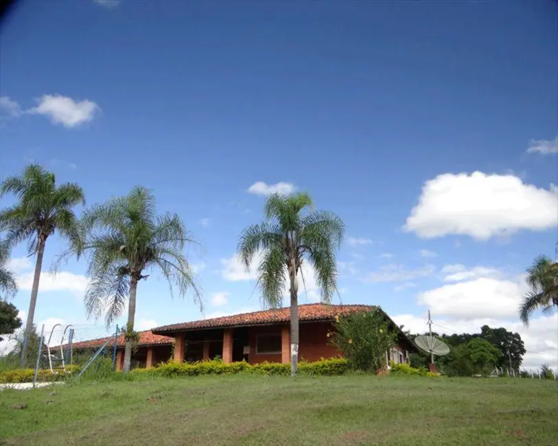 Foto 1 de Sítio / Rancho com 1 quarto à venda, 9m2 em Aracoiaba Da Serra - SP