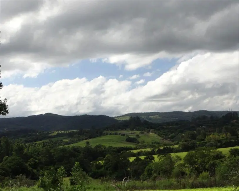 Foto 8 de Sítio / Rancho com 1 quarto à venda, 9m2 em Aracoiaba Da Serra - SP