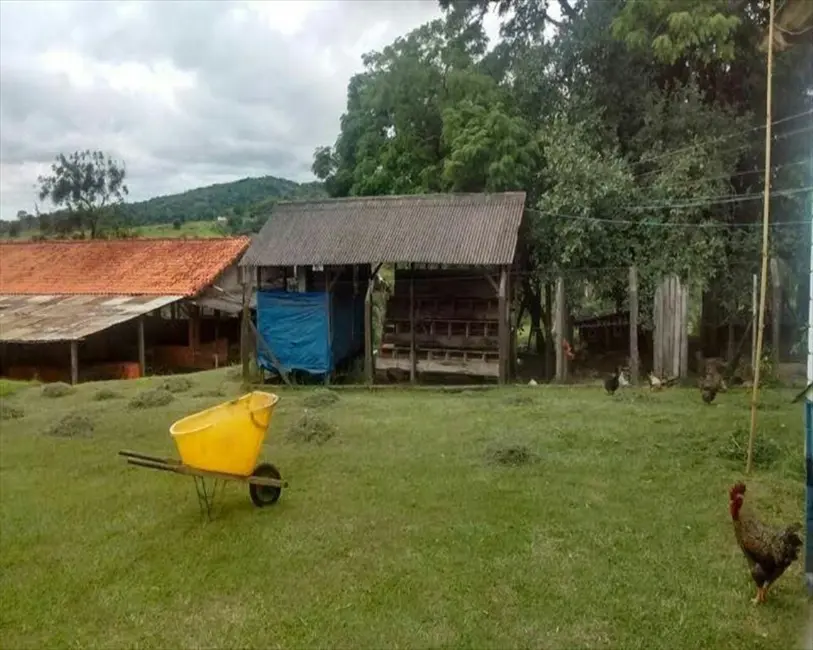 Foto 9 de Sítio / Rancho com 2 quartos à venda, 400m2 em Capela Do Alto - SP