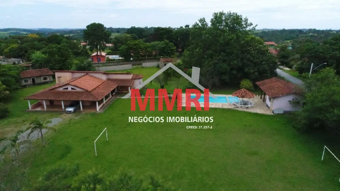 Foto 3 de Chácara com 3 quartos à venda e para alugar, 400m2 em Aracoiaba Da Serra - SP