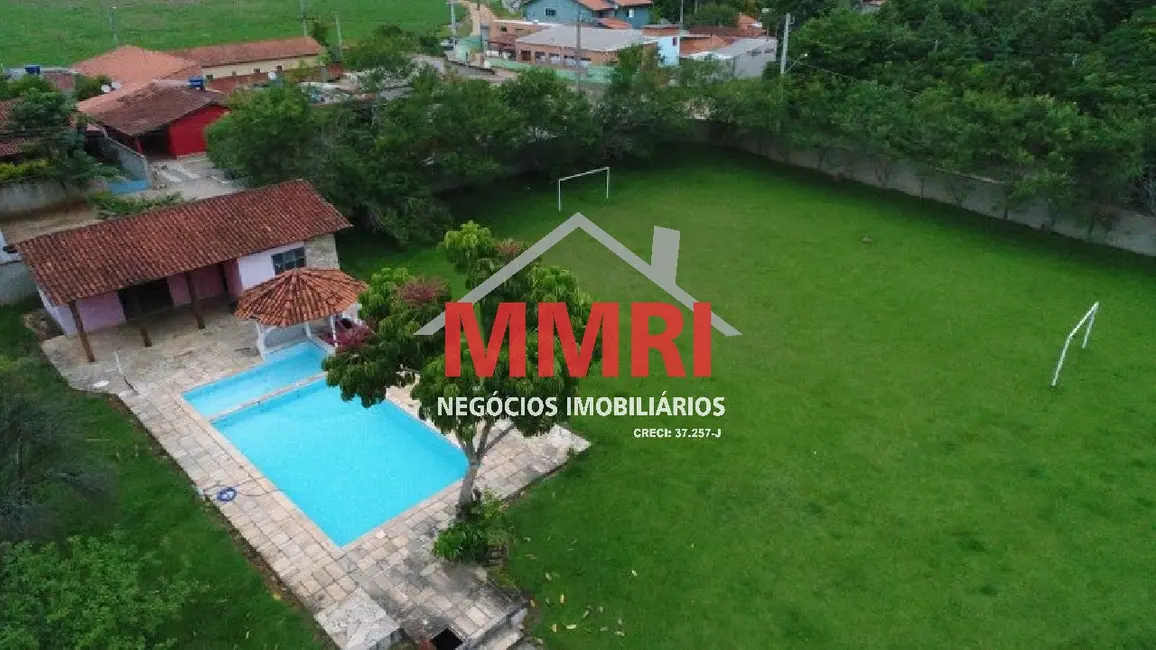 Foto 2 de Chácara com 3 quartos à venda e para alugar, 400m2 em Aracoiaba Da Serra - SP