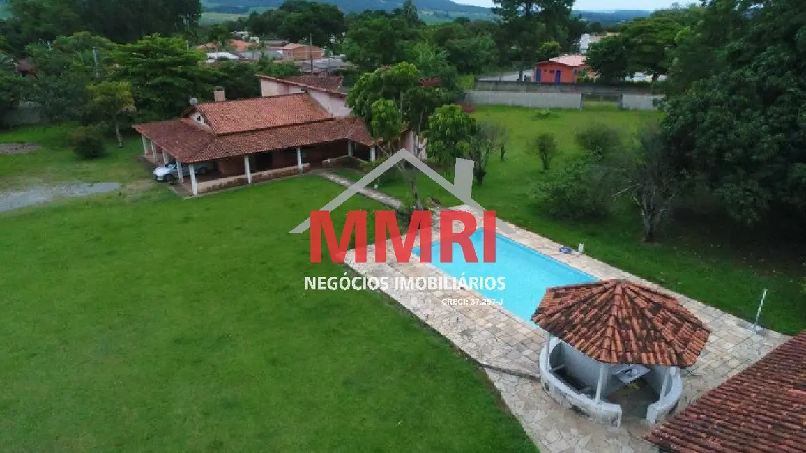 Foto 1 de Chácara com 3 quartos à venda e para alugar, 400m2 em Aracoiaba Da Serra - SP