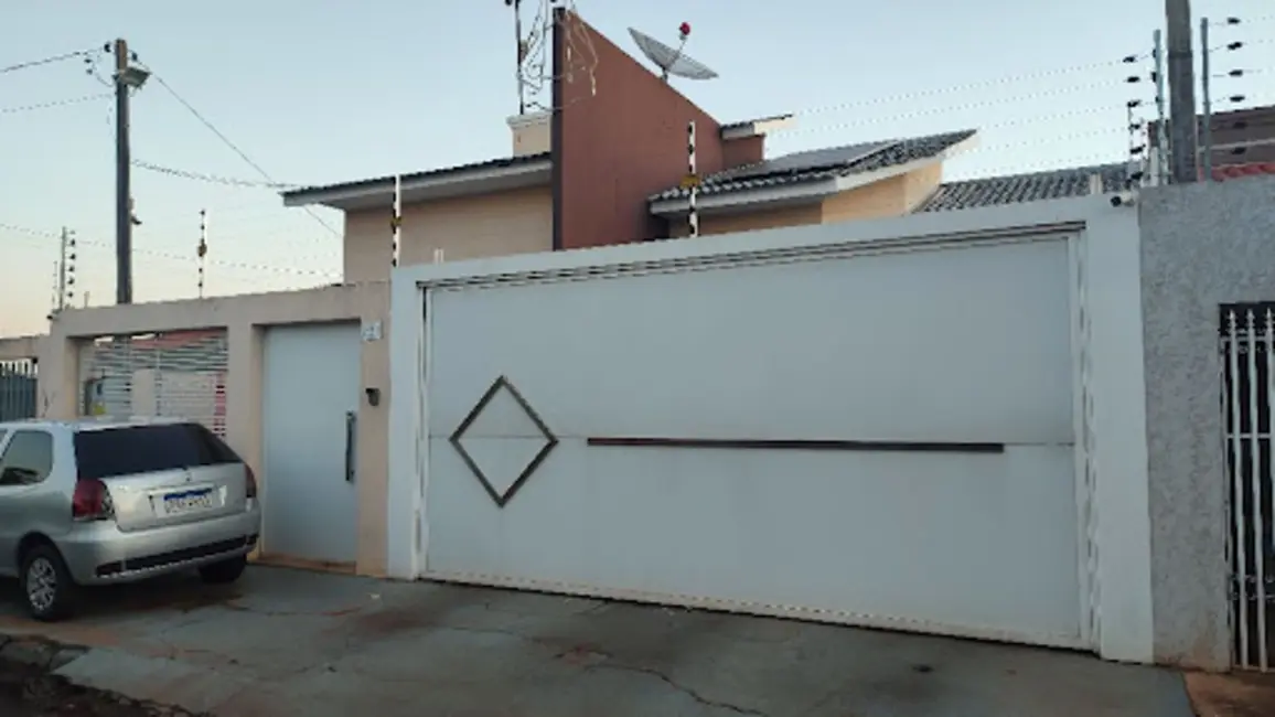 Foto 1 de Casa com 3 quartos à venda, 305m2 em Mundo Novo - MS