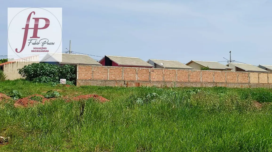Foto 2 de Terreno / Lote à venda, 418m2 em Mundo Novo - MS