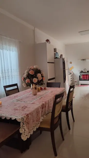 Casa com 3 quartos à venda, 320m2 em Centro, Mundo Novo - MS - imagem 4 Foto 4 de Casa com 3 quartos à venda, 320m2 em Centro, Mundo Novo - MS