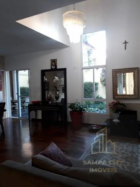 Foto 5 de Casa com 5 quartos para alugar, 350m2 em Santo Amaro, São Paulo - SP