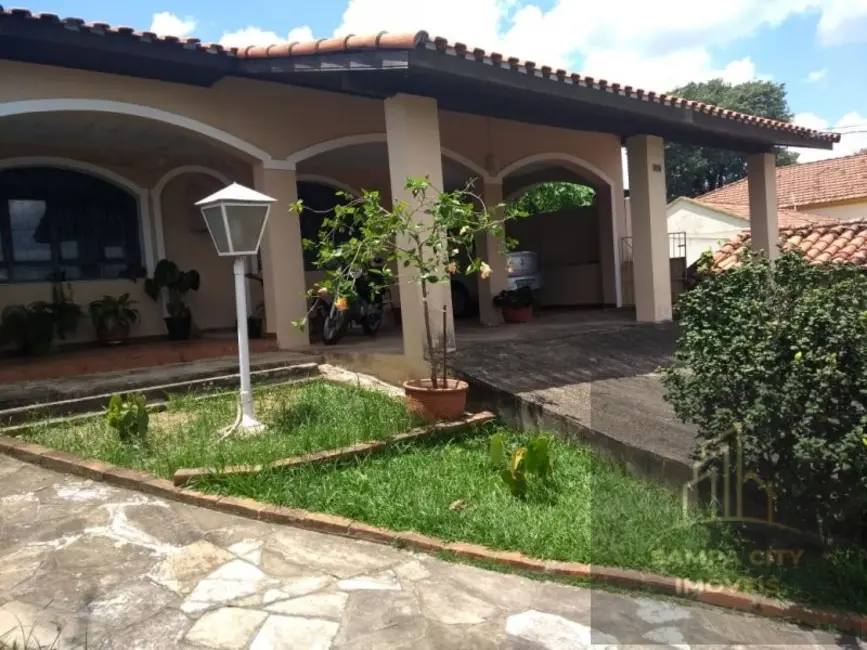 Casa com 3 quartos à venda, 435m2 em Centro, Jumirim - SP - imagem 5 Foto 5 de Casa com 3 quartos à venda, 435m2 em Centro, Jumirim - SP