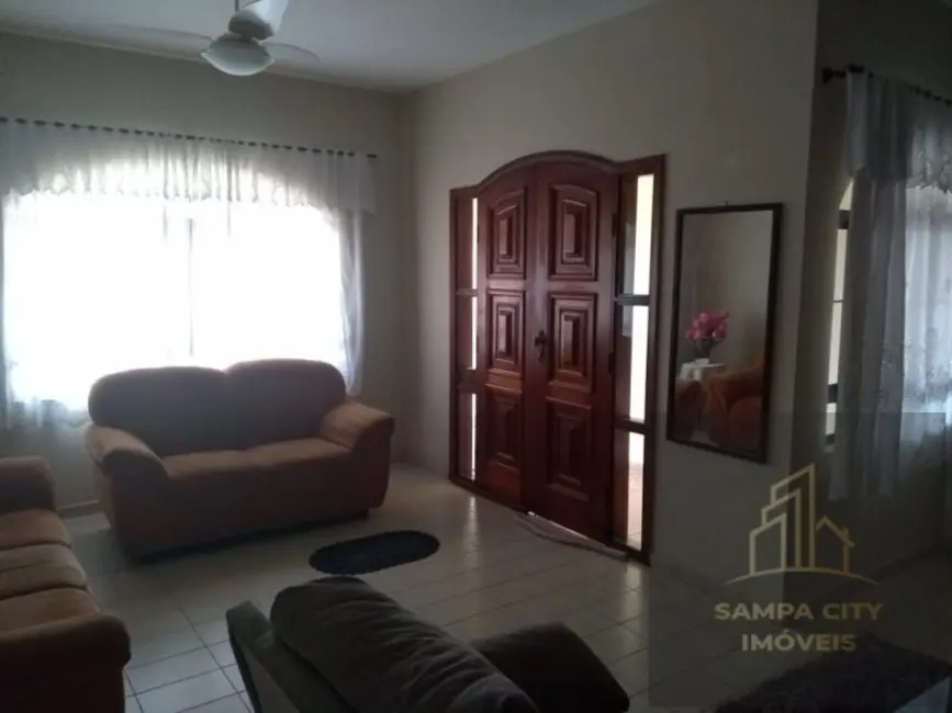 Casa com 3 quartos à venda, 435m2 em Centro, Jumirim - SP - imagem 6 Foto 6 de Casa com 3 quartos à venda, 435m2 em Centro, Jumirim - SP