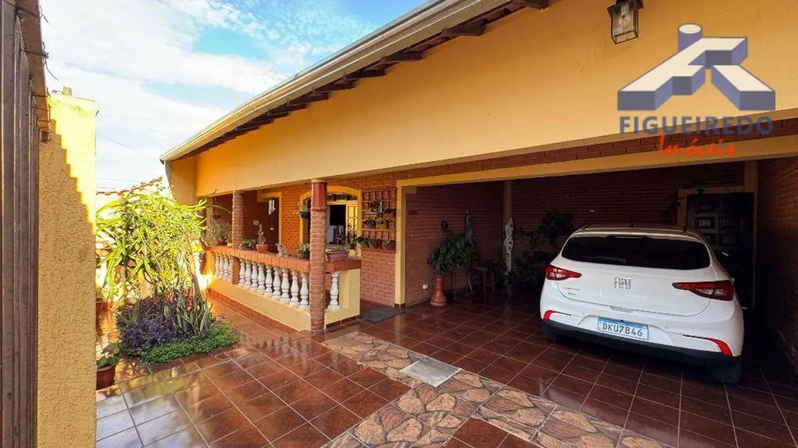 Foto 3 de Casa com 4 quartos à venda, 300m2 em Vila Doutor Laurindo, Tatui - SP