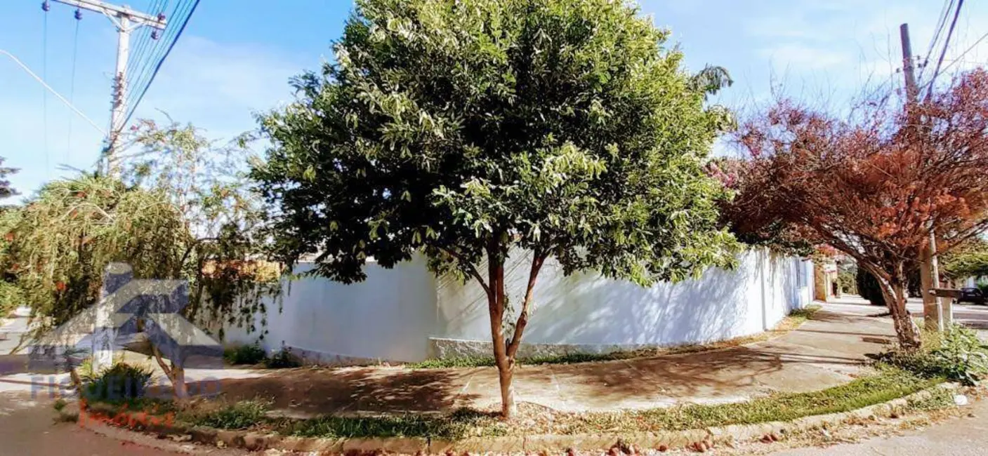 Foto 2 de Casa com 3 quartos à venda, 792m2 em Colina Verde, Tatui - SP