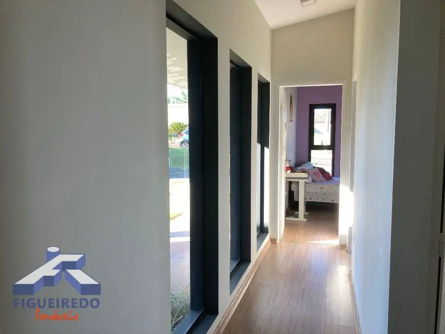 Foto 2 de Casa de Condomínio com 3 quartos à venda e para alugar, 900m2 em Residencial Ecopark, Tatui - SP