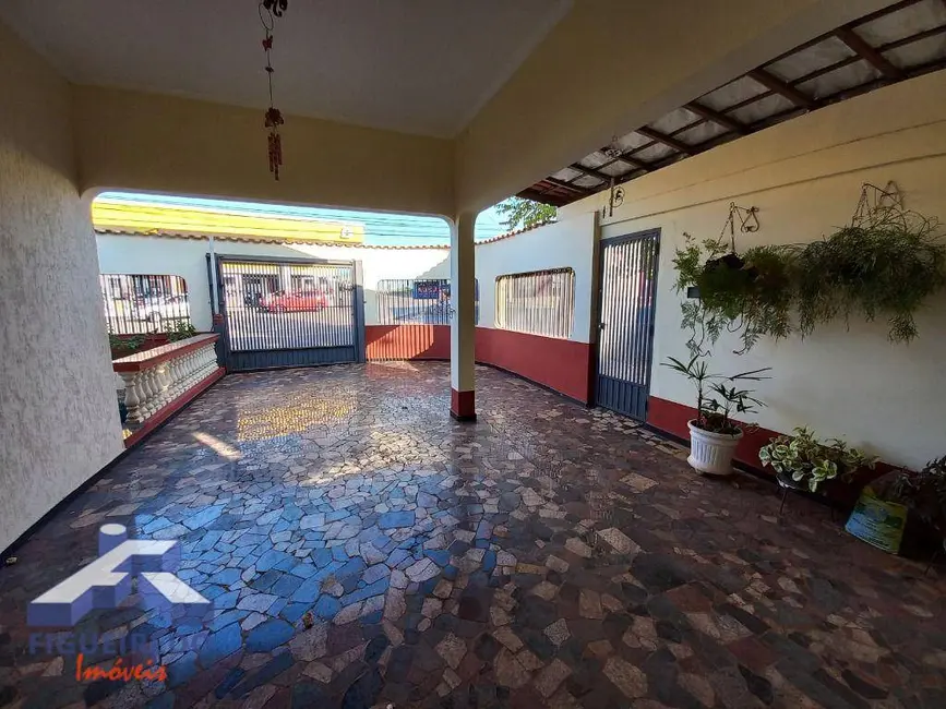 Foto 2 de Casa com 4 quartos à venda, 300m2 em Loteamento Modena, Tatui - SP