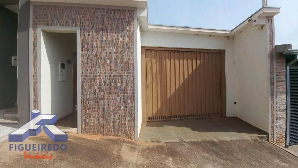 Foto 3 de Casa com 3 quartos à venda, 1000m2 em Parque Santa Maria, Tatui - SP