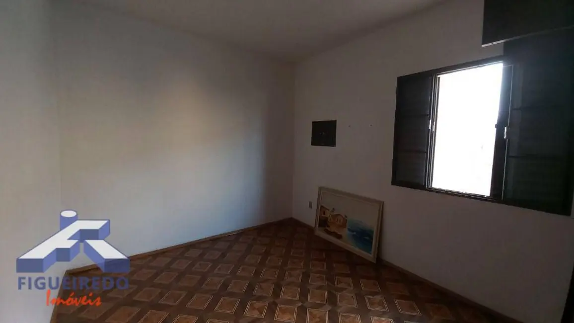 Foto 4 de Casa com 4 quartos à venda, 270m2 em Centro, Tatui - SP