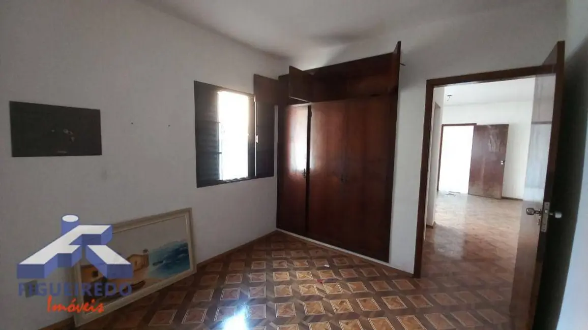 Foto 5 de Casa com 4 quartos à venda, 270m2 em Centro, Tatui - SP