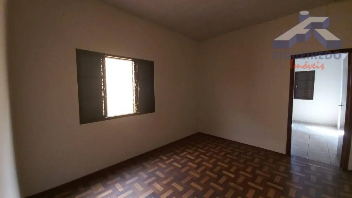 Casa com 2 quartos para alugar em Centro, Tatui - SP - imagem 6 Foto 6 de Casa com 2 quartos para alugar em Centro, Tatui - SP