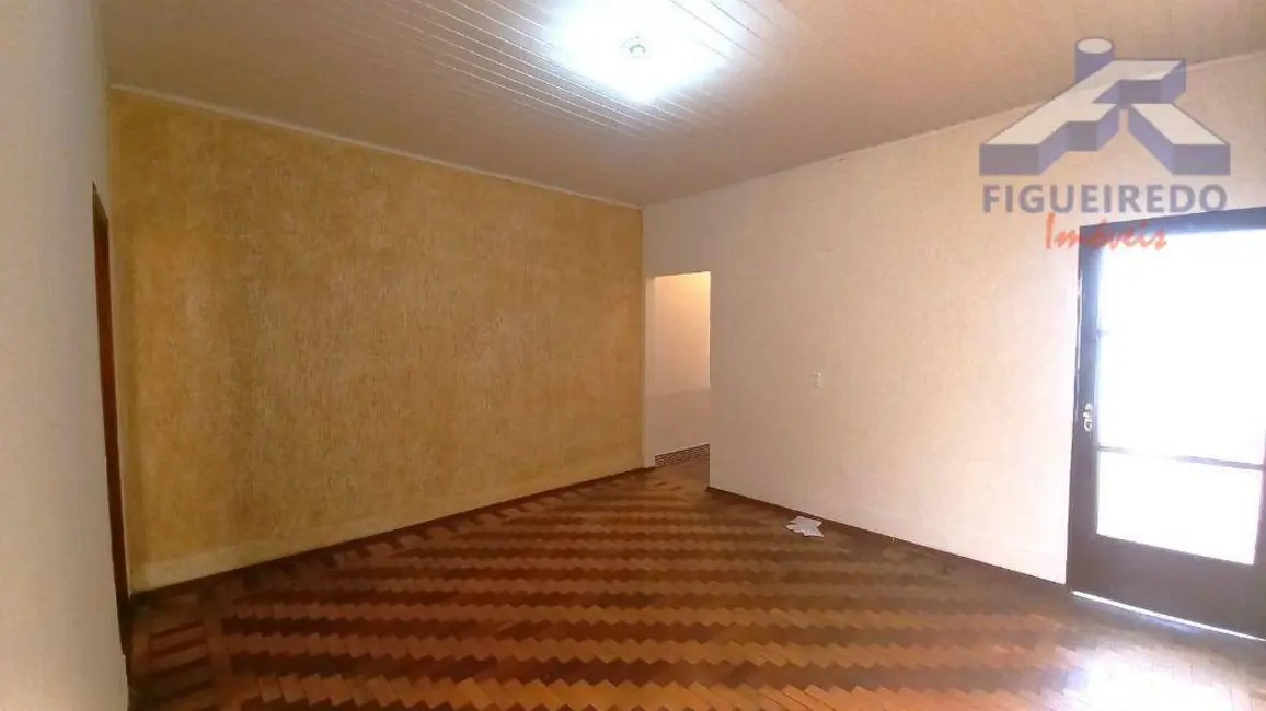 Casa com 2 quartos para alugar em Centro, Tatui - SP - imagem 3 Foto 3 de Casa com 2 quartos para alugar em Centro, Tatui - SP